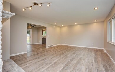 Living Room (3)