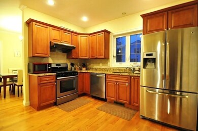 17 Richardson St unit B, Woburn, MA 01801 - photo 3