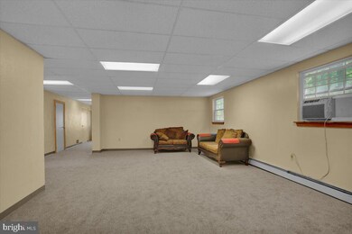 392 Five Locks Rd unit SUITE 1, Shoemakersville, PA 19555 - photo 5