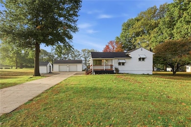 2008 S Osage St, Independence, MO 64055 - photo 2