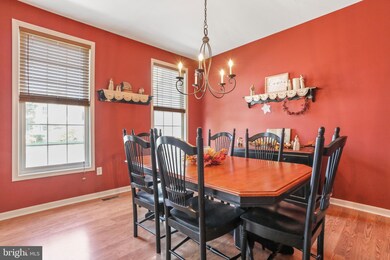 10217 Saddlebrooke Ln, Hagerstown, MD 21740 - photo 6