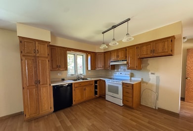 unlisted-address, East Dundee, IL 60118 - photo 5