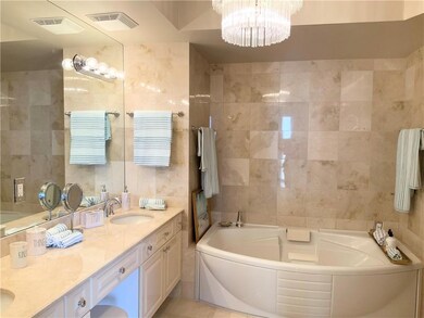 En-suite primary bath