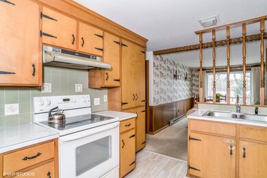 05_58NyesPointWay_5_Kitchen_MLSuse_1500x
