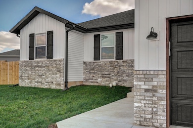 2141 N Jamestown St, Ozark, MO 65721 - photo 2