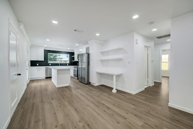 3915 Daphne St, Houston, TX 77021 - photo 4