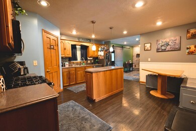 11869 Laurie Dr, Wheatfield, IN 46392 - photo 2