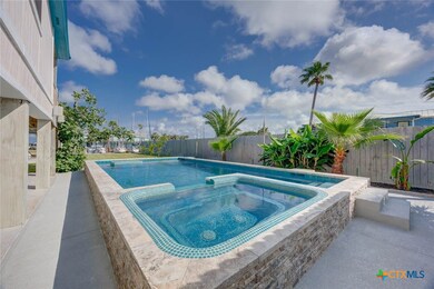 Pool - Heated