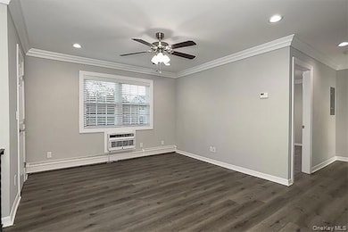 20 Westgate Dr unit No15, Bohemia, NY 11716 - photo 5