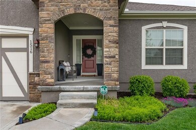 1516 SW Merryman Dr, Lees Summit, MO 64082 - photo 2