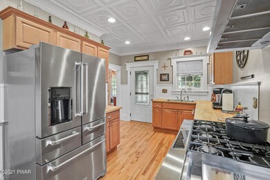 115 W Catherine St, Milford, PA 18337 - photo 5