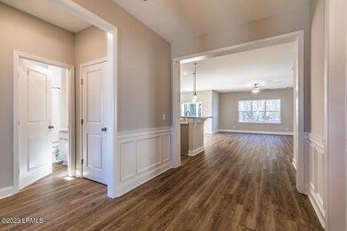 5 Foyer
