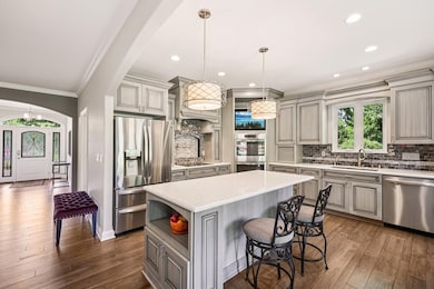14-web-or-mls-W276N1728 Spring Creek Dr-