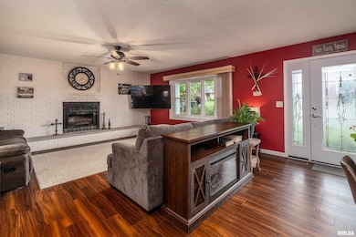 1302 S Fosse Rd, Marion, IL 62959 - photo 5