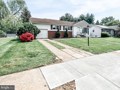 3742 Susan Ln, Brookhaven, PA 19015 - photo 2