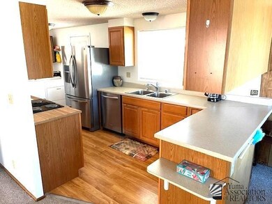 11421 E 37th Place, Yuma, AZ 85367 - photo 3