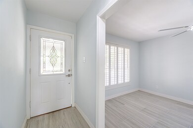 9807 Deanwood St, Houston, TX 77040 - photo 5