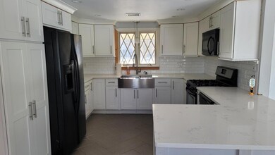 83 Pond View 15