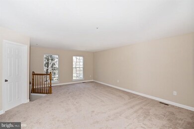 6423 Towncrest Ct W, Frederick, MD 21703 - photo 4