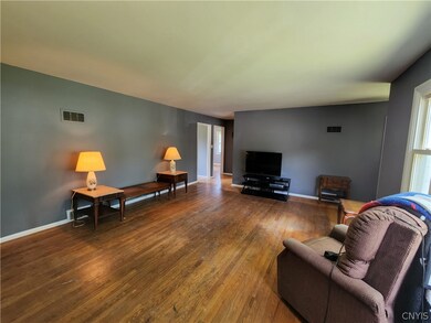 220 Camillus Dr, Camillus, NY 13031 - photo 7