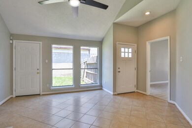 3711 Villa Glen Dr, Houston, TX 77088 - photo 2