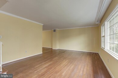 5410 Amberwood Ln, Rockville, MD 20853 - photo 6