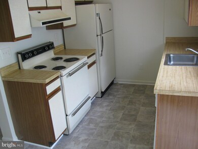 269 Coventry Square unit 269, Sterling, VA 20164 - photo 3