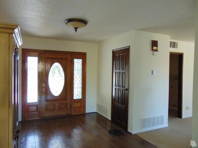 679 Whispering Oaks Place, Newbury Park, CA 91320 - photo 2