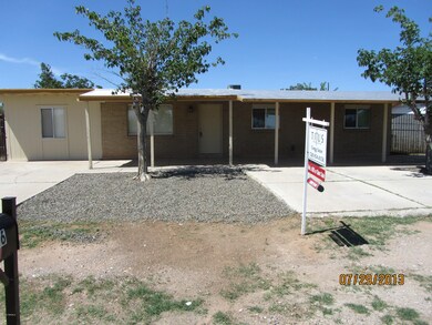 Front with rock 3