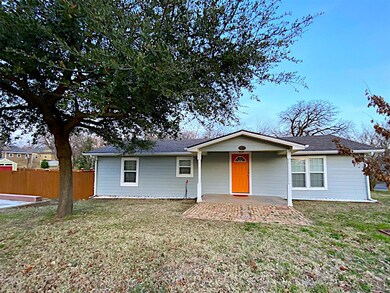 1031 W Hull St, Denison, TX 75020 - photo 2