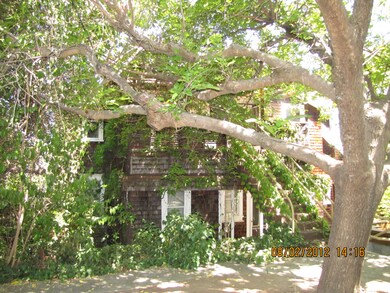 back of house stairs to up