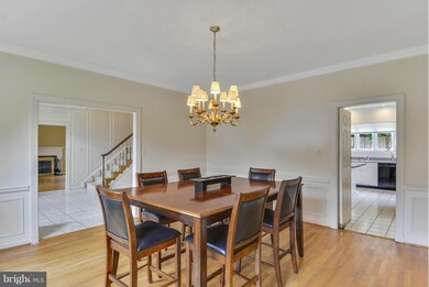 5832 Mossrock Dr, Rockville, MD 20852 - photo 6