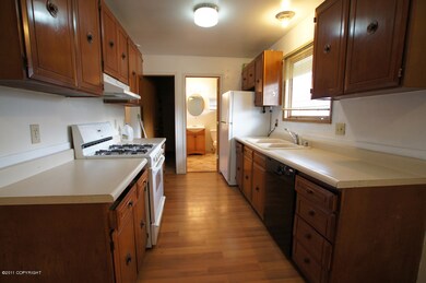 1967 Bartlett Dr, Anchorage, AK 99507 - photo 5