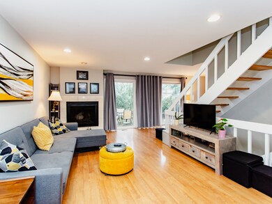 1605 Winnetka Rd unit 1605, Glenview, IL 60025 - photo 3