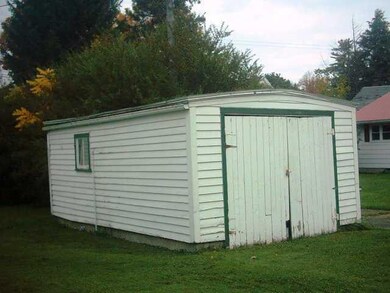 Parking Lot/Garage