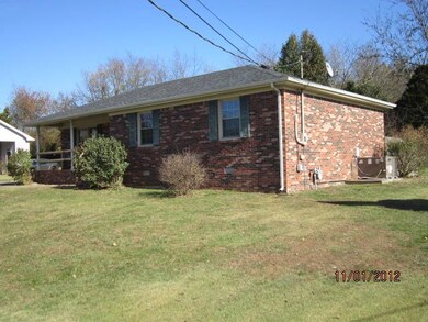 502 Pineridge Dr, Hopkinsville, KY 42240 - photo 2