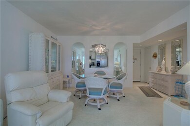 Living room / dinning room combo
