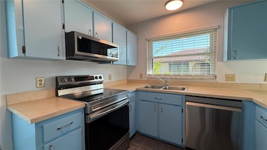 555 Hunter Cir, Kissimmee, FL 34758 - photo 3