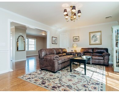 544 Chestnut St, Franklin, MA 02038 - photo 4