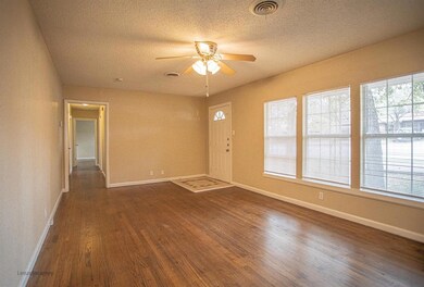 916 Brown Trail, Bedford, TX 76022 - photo 5