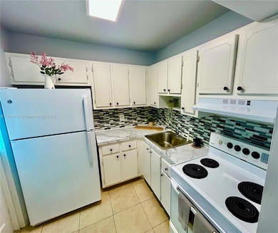 2213 NE 1st Ct unit 203, Boynton Beach, FL 33435 - photo 4