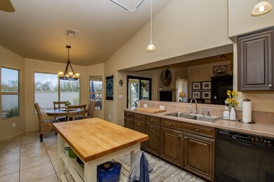 KITCHEN & NOOK