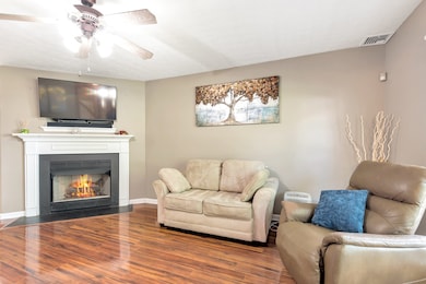 135 Sara Cir, Lebanon, TN 37090 - photo 2