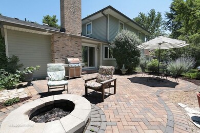 1517 Clyde Dr, Naperville, IL 60565 - photo 2