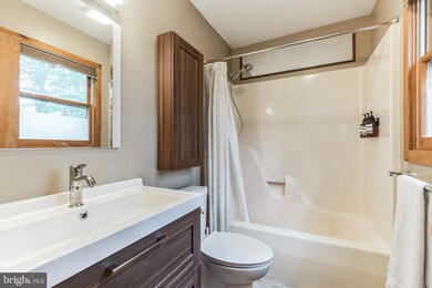 129 Hampton St, Basye-Bryce Mountain, VA 22810 - photo 7