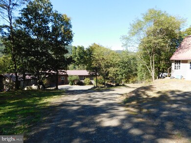 237 Beechwood Dr, Keyser, WV 26726 - photo 2