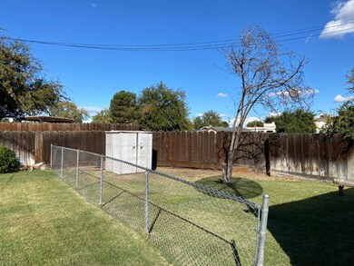 Fenced yard for possible pet