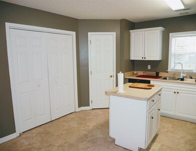 133 Slate Dr, Boiling Springs, SC 29316 - photo 4