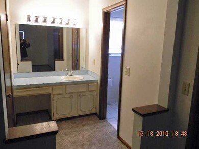 1686 Carrigallen Ln, Columbus, OH 43228 - photo 7