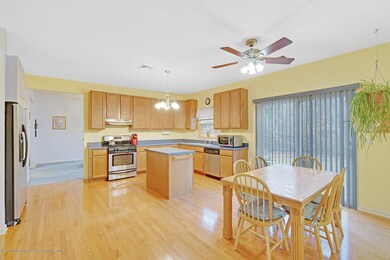 26 Kuzyk Rd Cream Ridge NJ-large-020-26-
